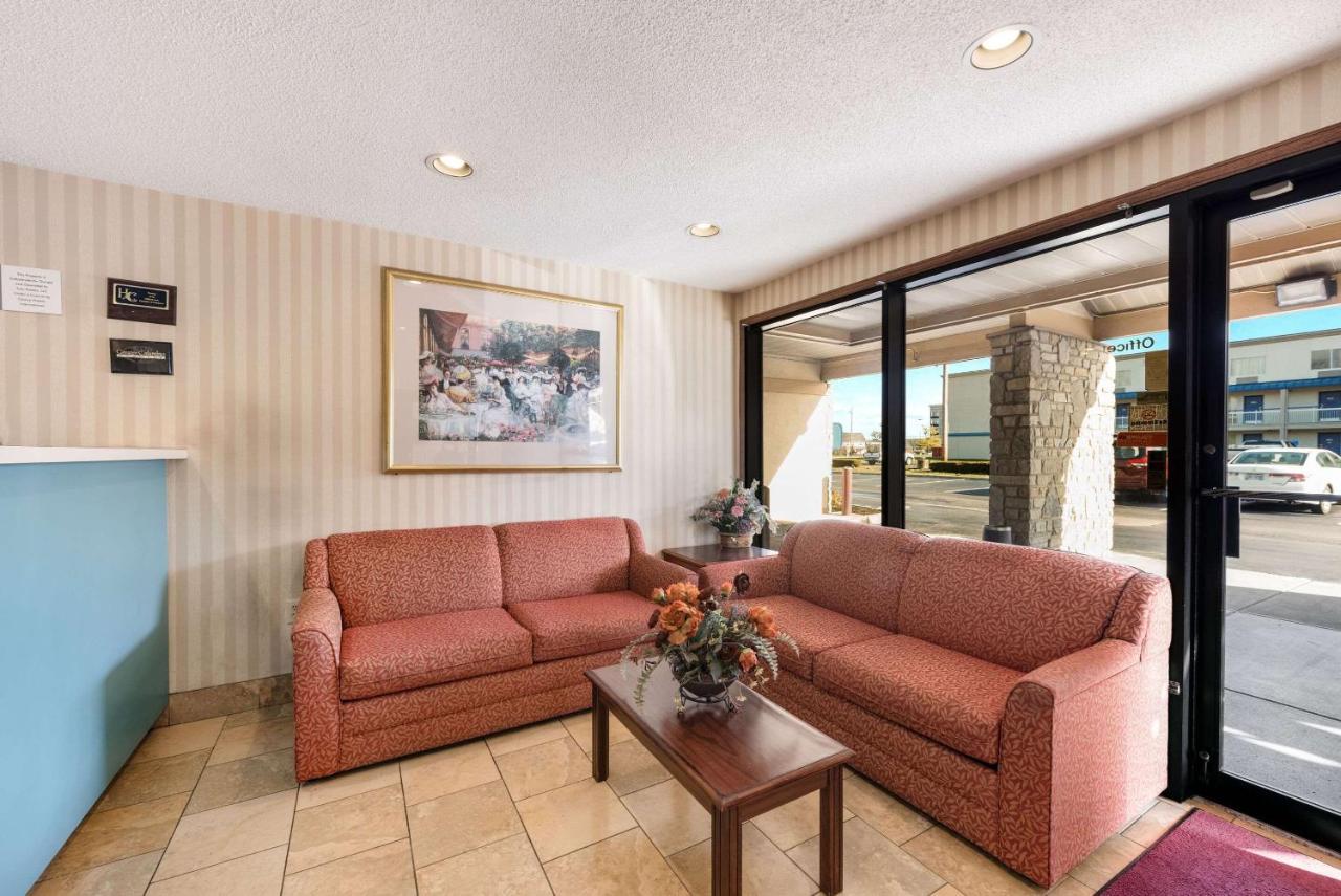 קולומבוס Rodeway Inn מראה חיצוני תמונה