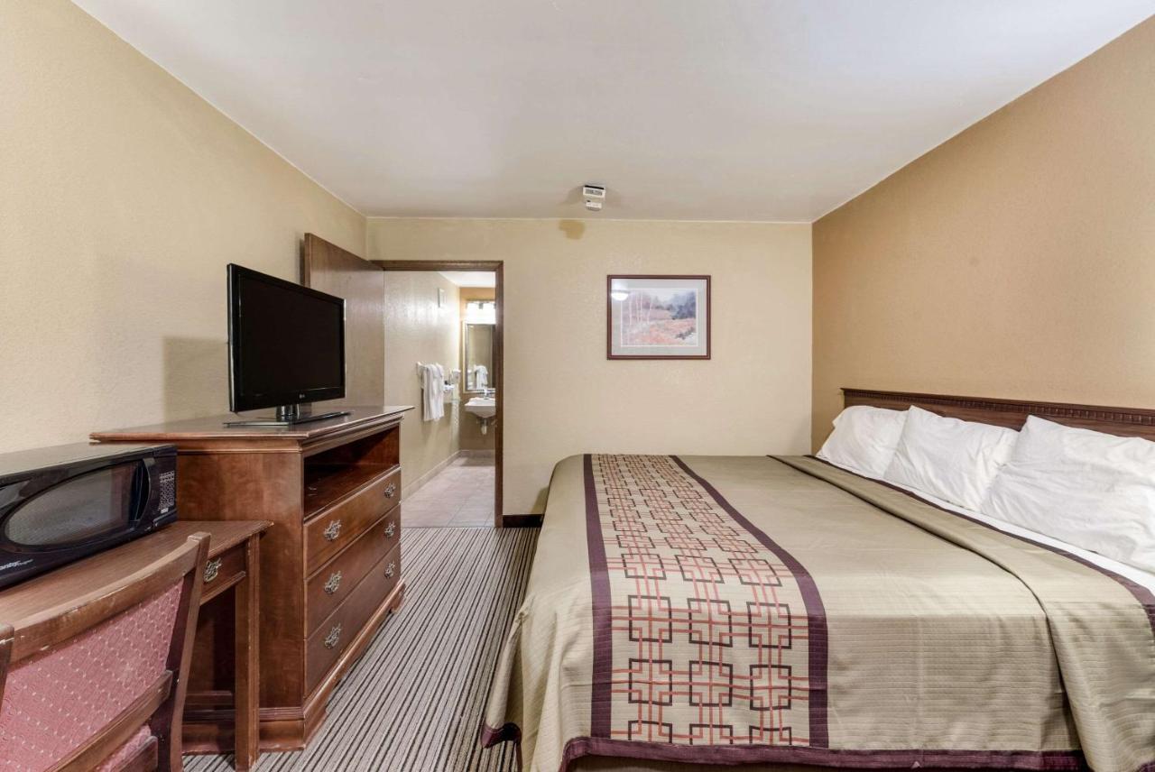 קולומבוס Rodeway Inn מראה חיצוני תמונה