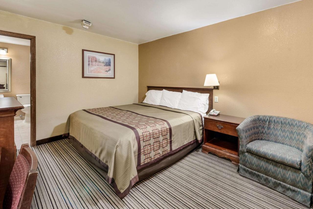 קולומבוס Rodeway Inn מראה חיצוני תמונה