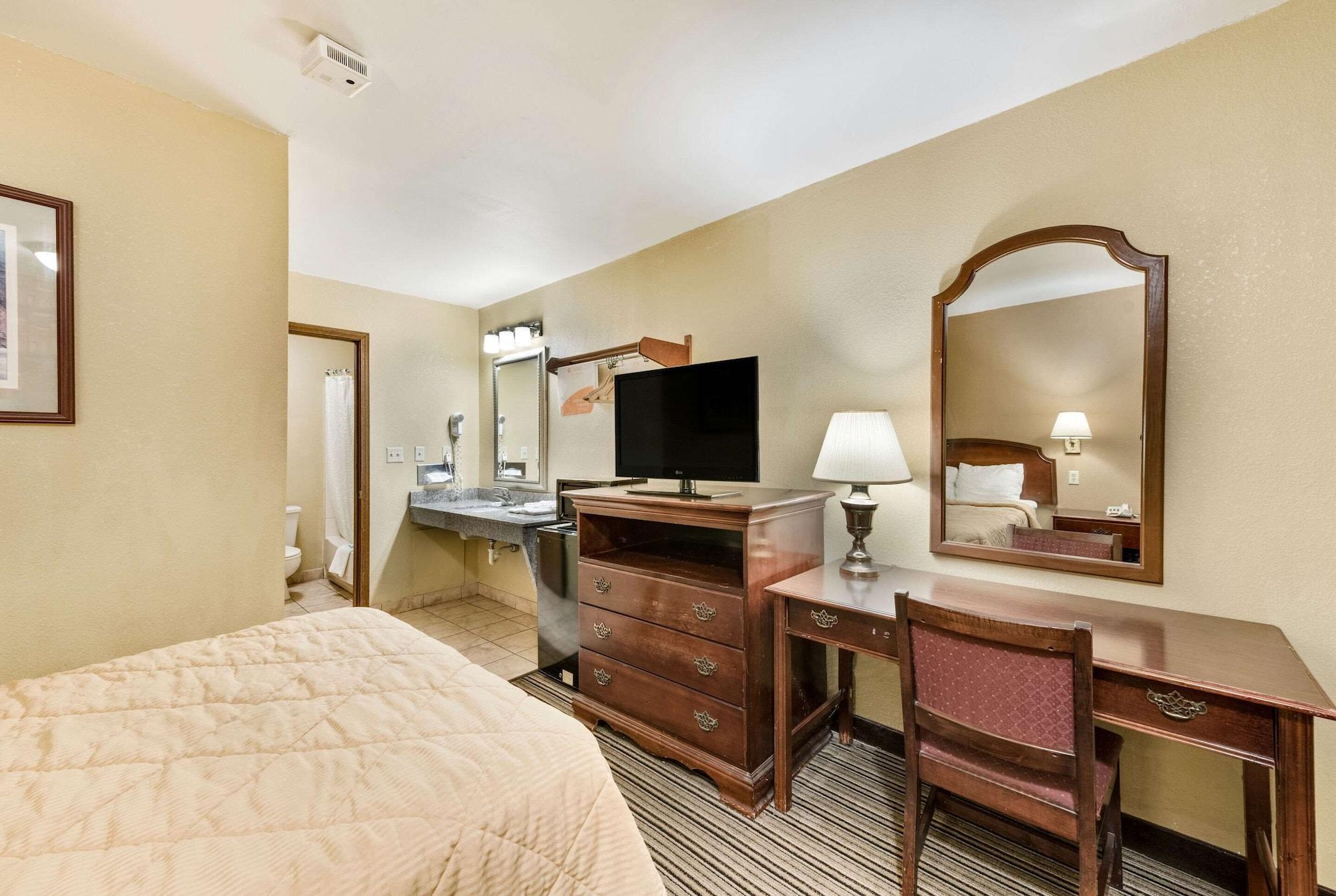 קולומבוס Rodeway Inn מראה חיצוני תמונה