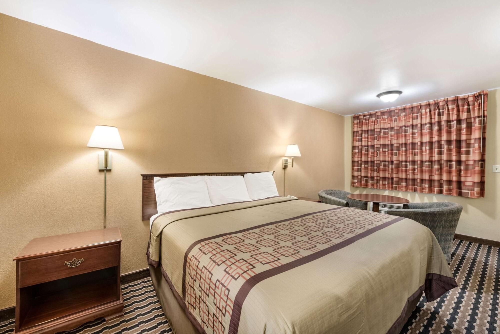 קולומבוס Rodeway Inn מראה חיצוני תמונה