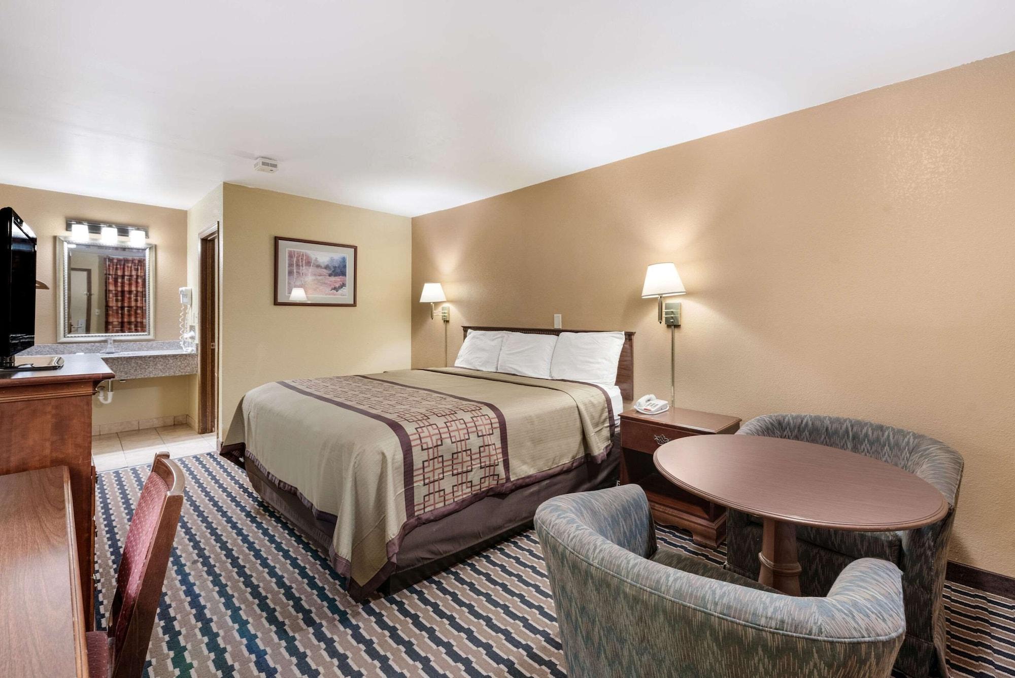קולומבוס Rodeway Inn מראה חיצוני תמונה