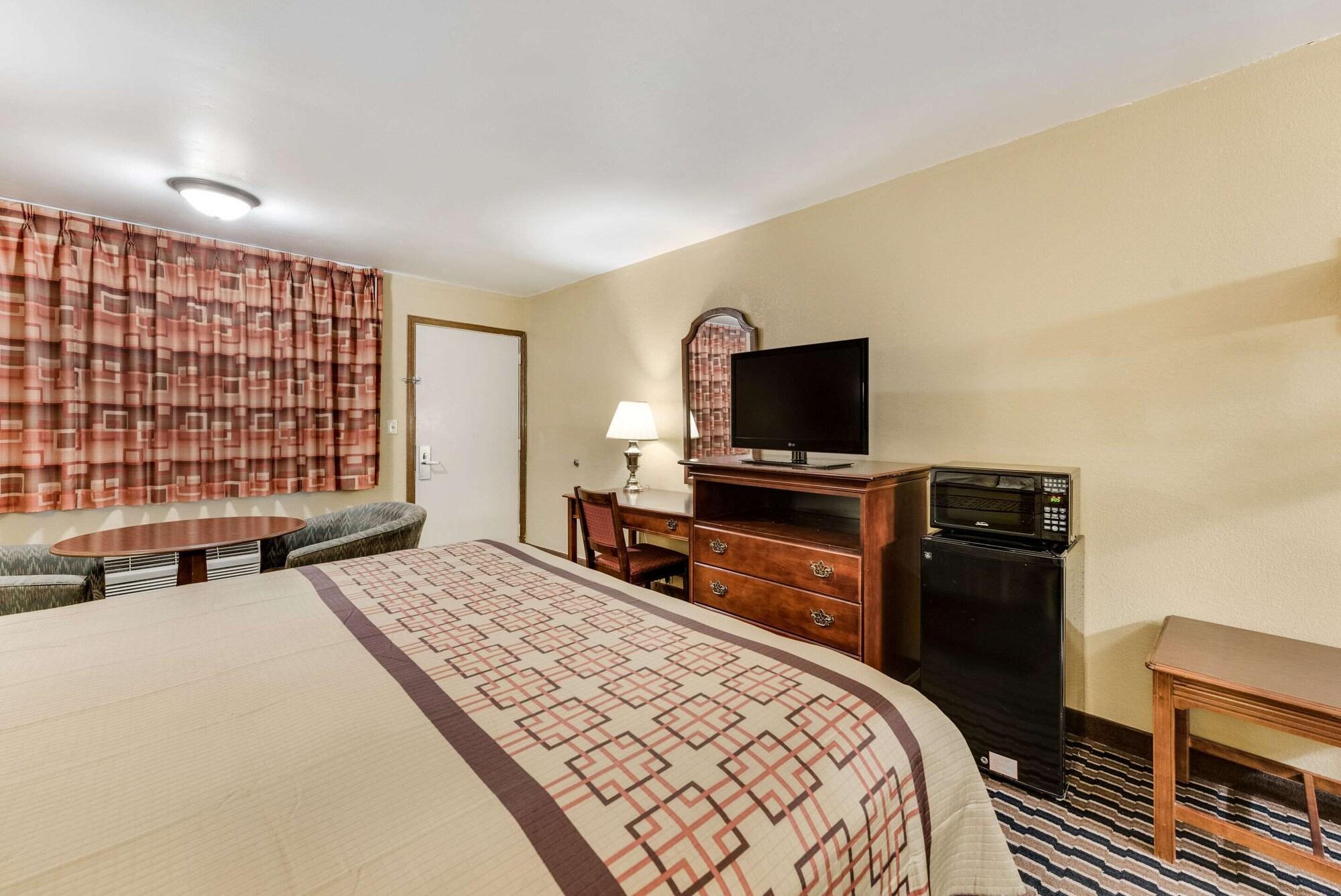 קולומבוס Rodeway Inn מראה חיצוני תמונה