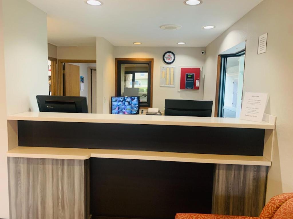 קולומבוס Rodeway Inn מראה חיצוני תמונה