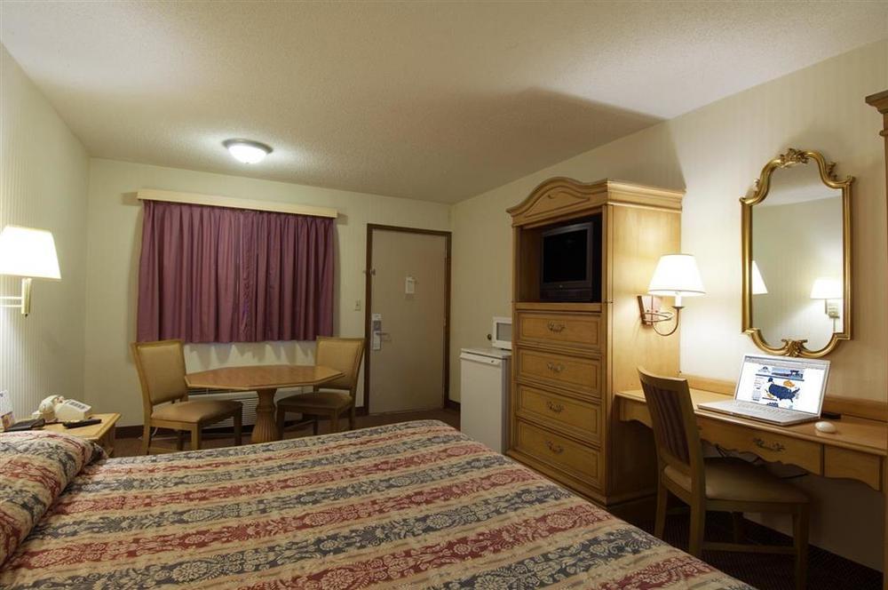 קולומבוס Rodeway Inn חדר תמונה