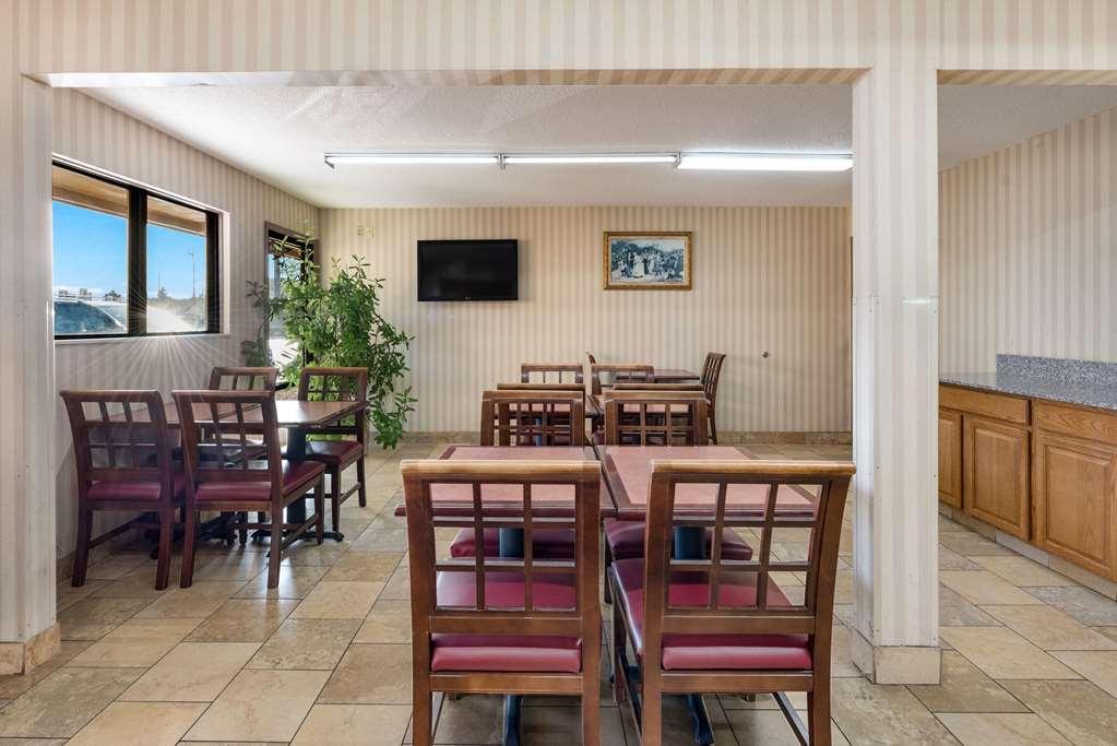 קולומבוס Rodeway Inn מראה חיצוני תמונה